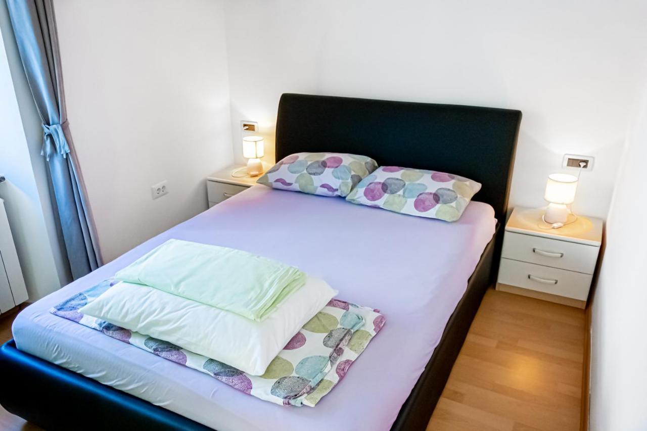App Roko 2 Poreč Exterior foto